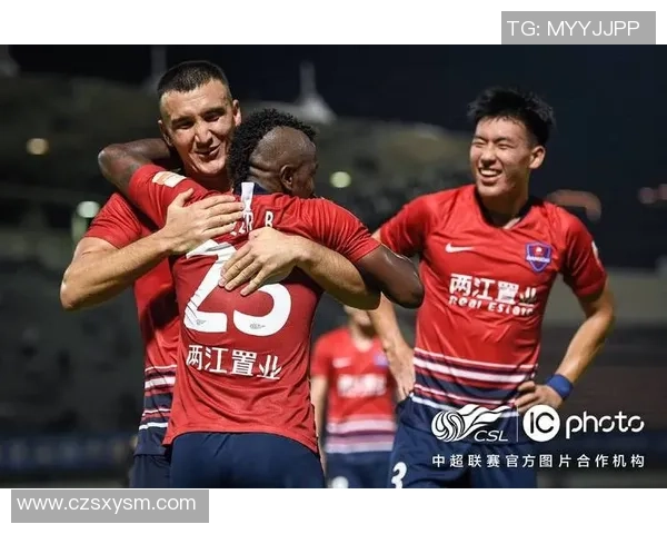 重庆足球队实力强劲跻身全国第八名引发关注与期待